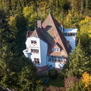 https://kurvilla-am-park.com-bavaria.com