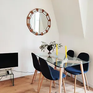 Apartment Floor Nest, Balcony Close To Sea And Old-town
